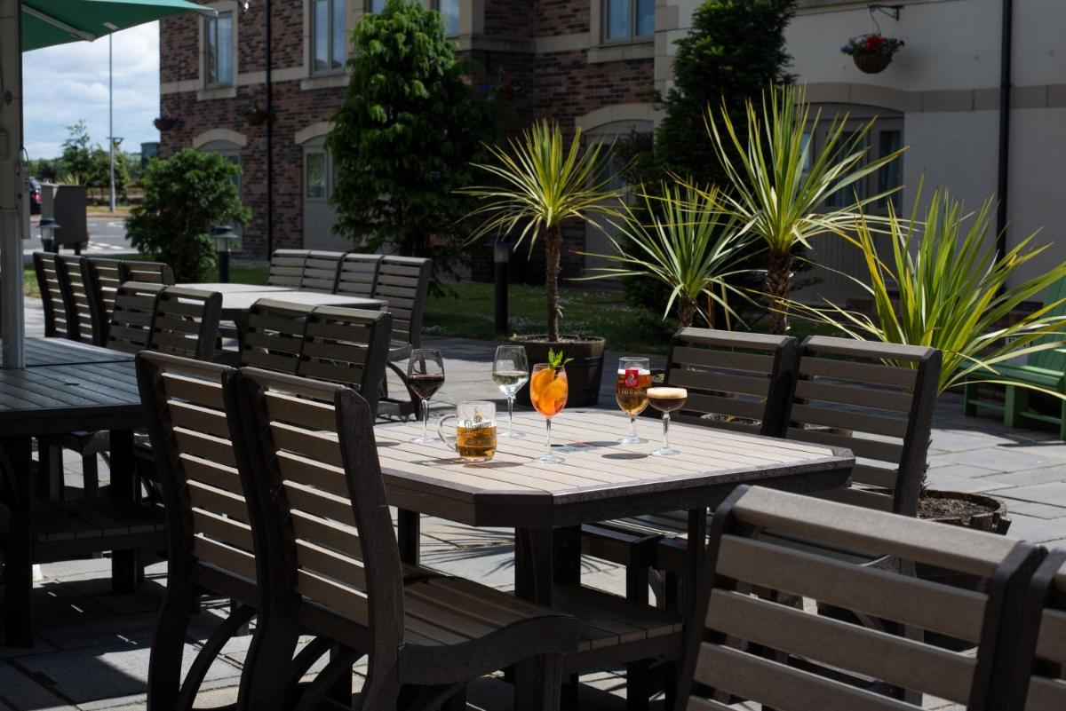 The Hog's Head Inn - The Inn Collection Group - Housity