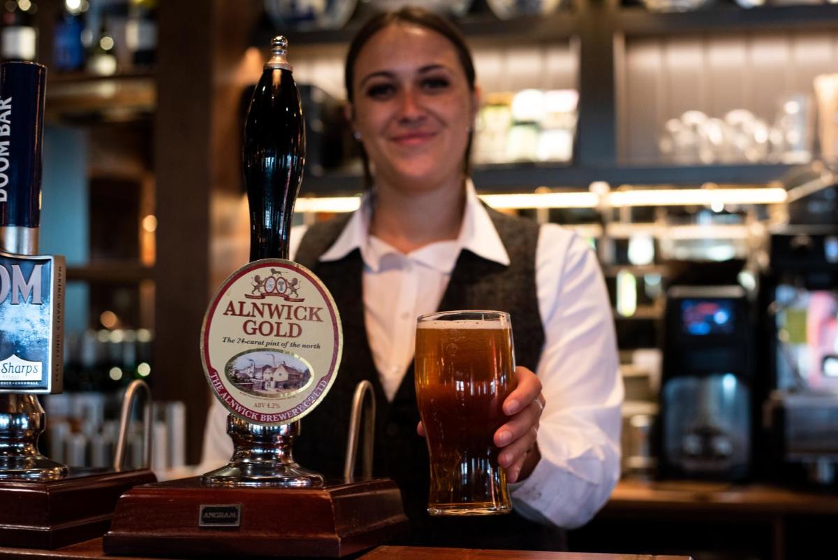 The Hog's Head Inn - The Inn Collection Group - Housity
