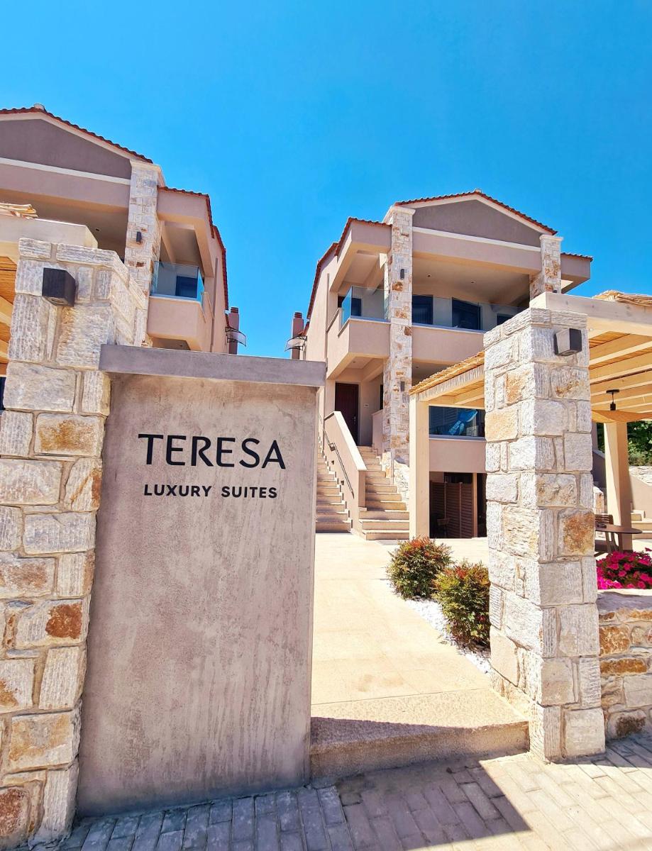 Villa Teresa Luxury Suites - Housity