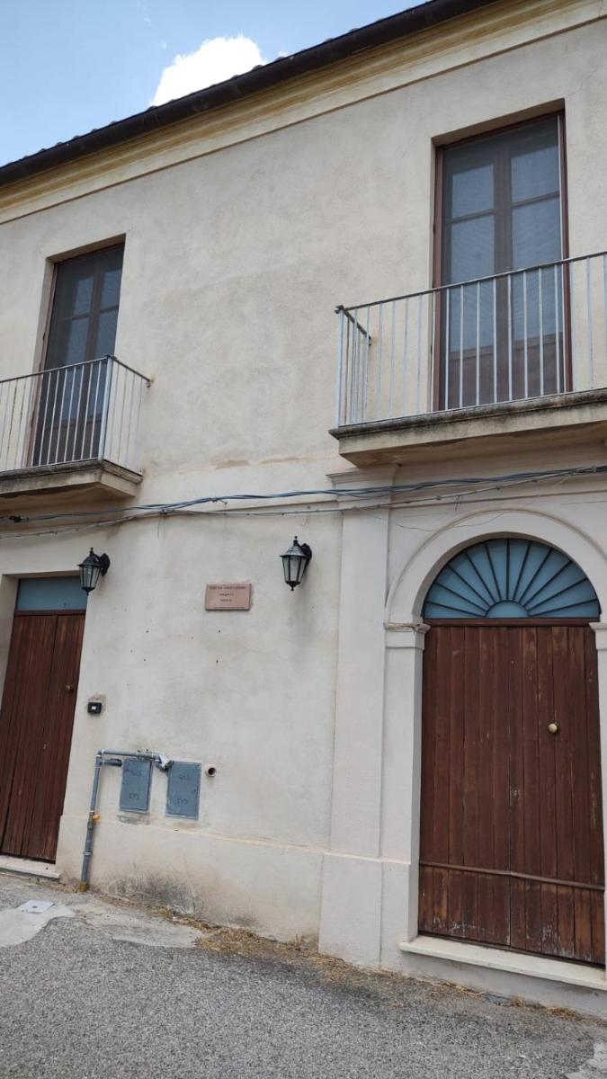 Case Albergo 'Terra Mia' Cropani - Housity