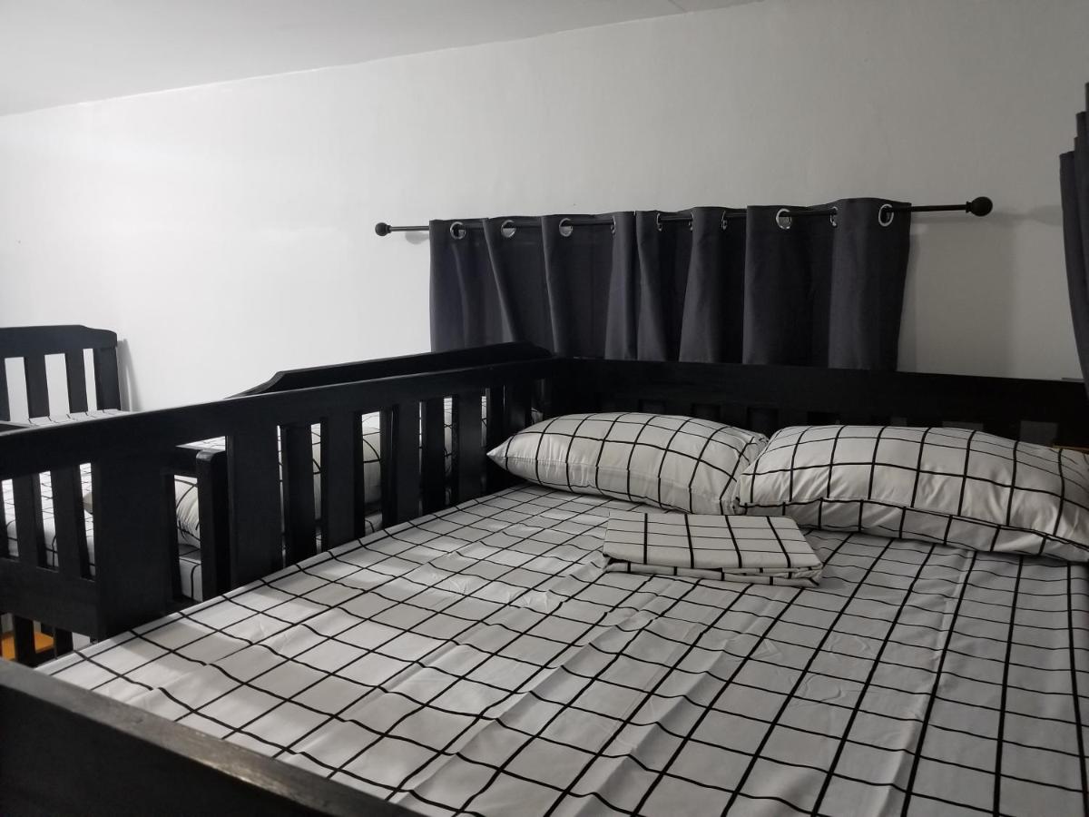 Casita Mia - Guest House for 9pax with WIFI, NETFLIX, YOUTUBE, KARAOKE, CAN COOK and BBQ - Housity