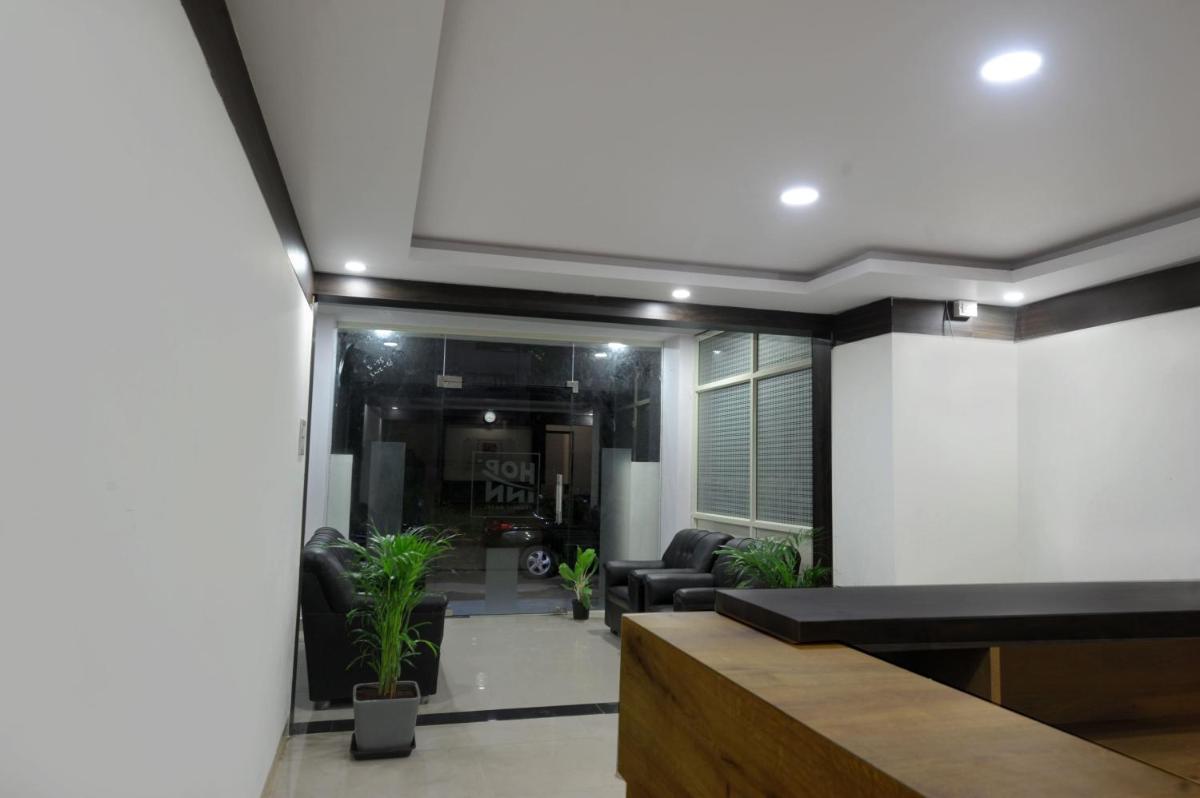 Bisque Transit Suites - Bangalore Airport Road - Housity