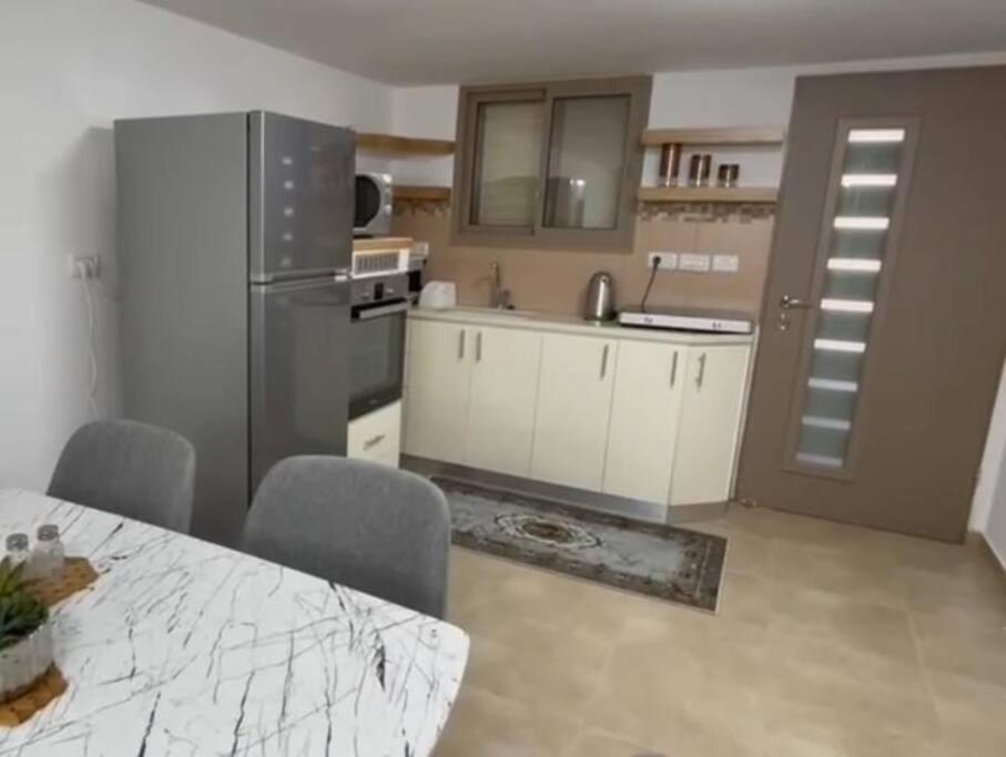 Beautiful apartment in Deir Hanna - Housity