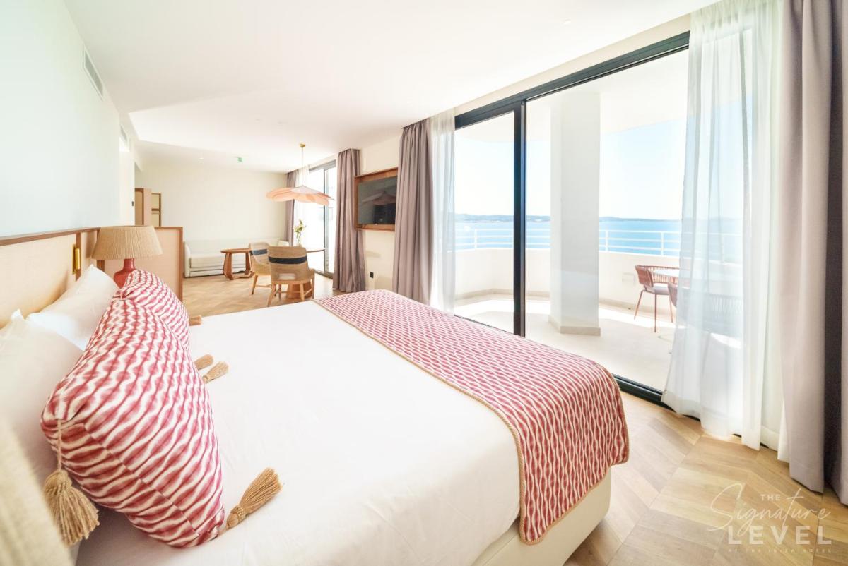 Cama o camas de una habitación en TRS Ibiza Hotel - Adults Only