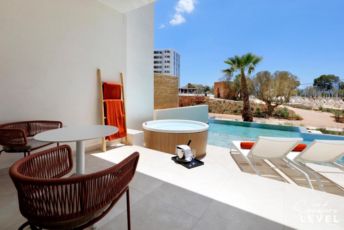 Piscina en o cerca de TRS Ibiza Hotel - Adults Only