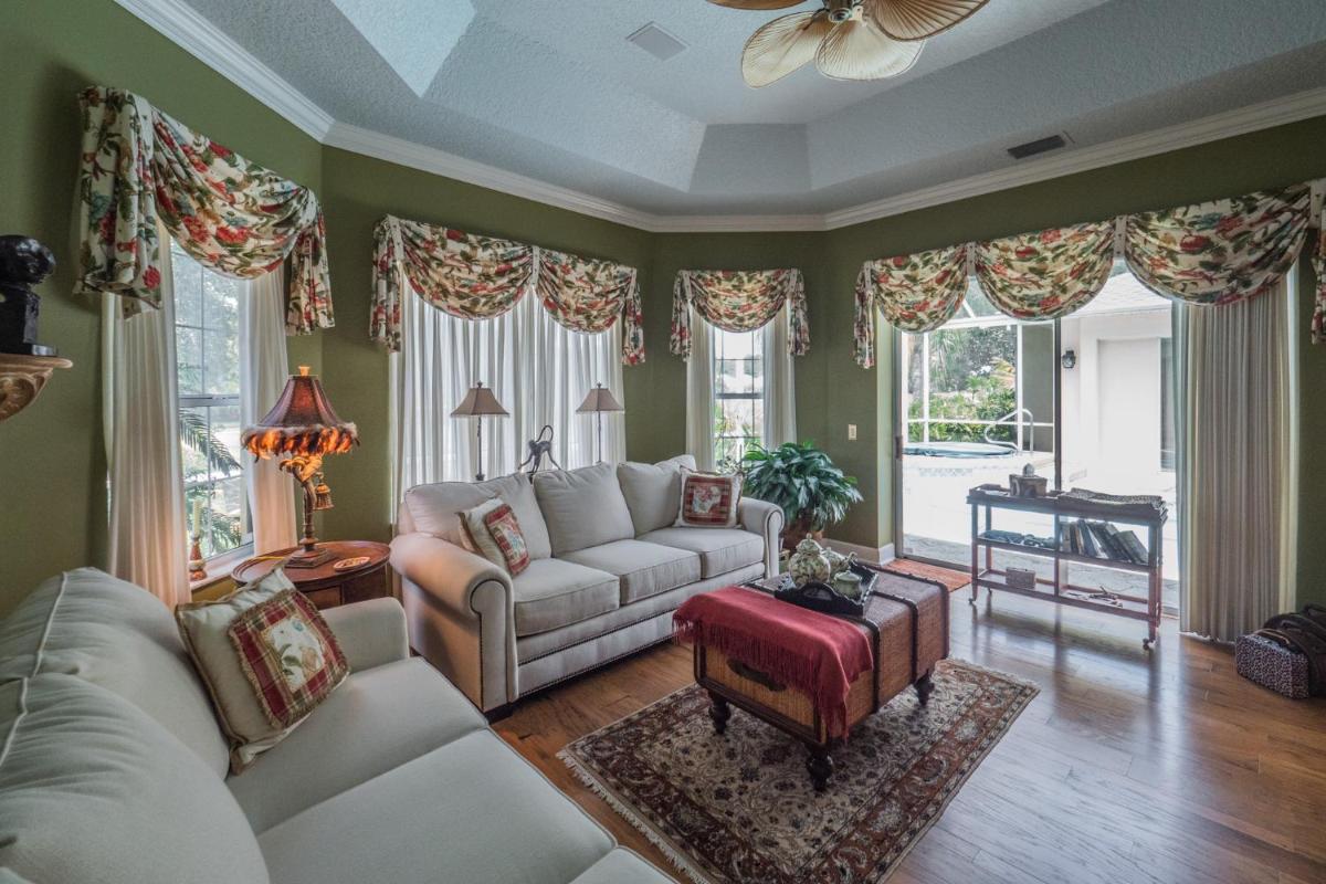 The Villages - Gerardo Avenue 2131 - Housity