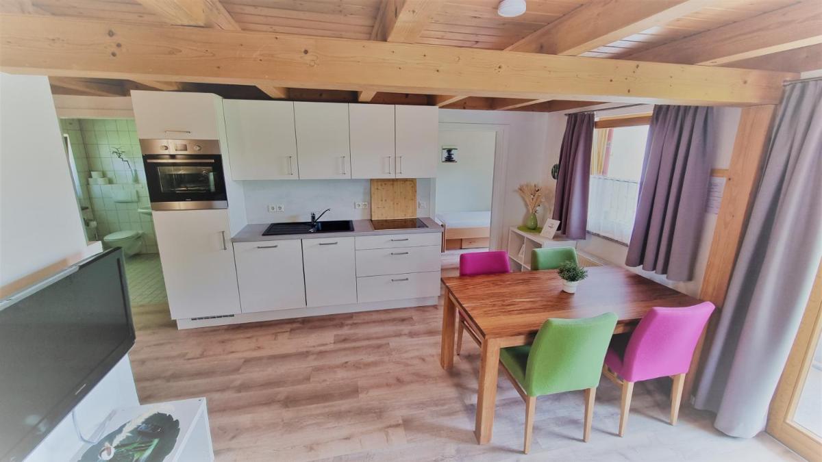 Wohnung #5 mit Balkon - zentrale dennoch ruhige Lage mit Terrasse - Stadtbus vor der Tür! - Housity