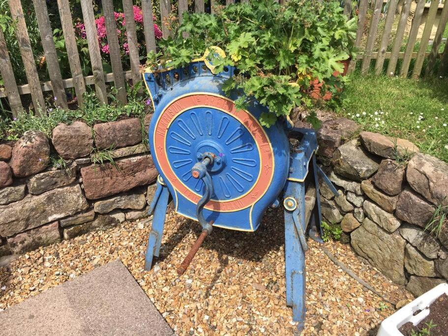 The Jewel in the Crown, countryside escape - Housity