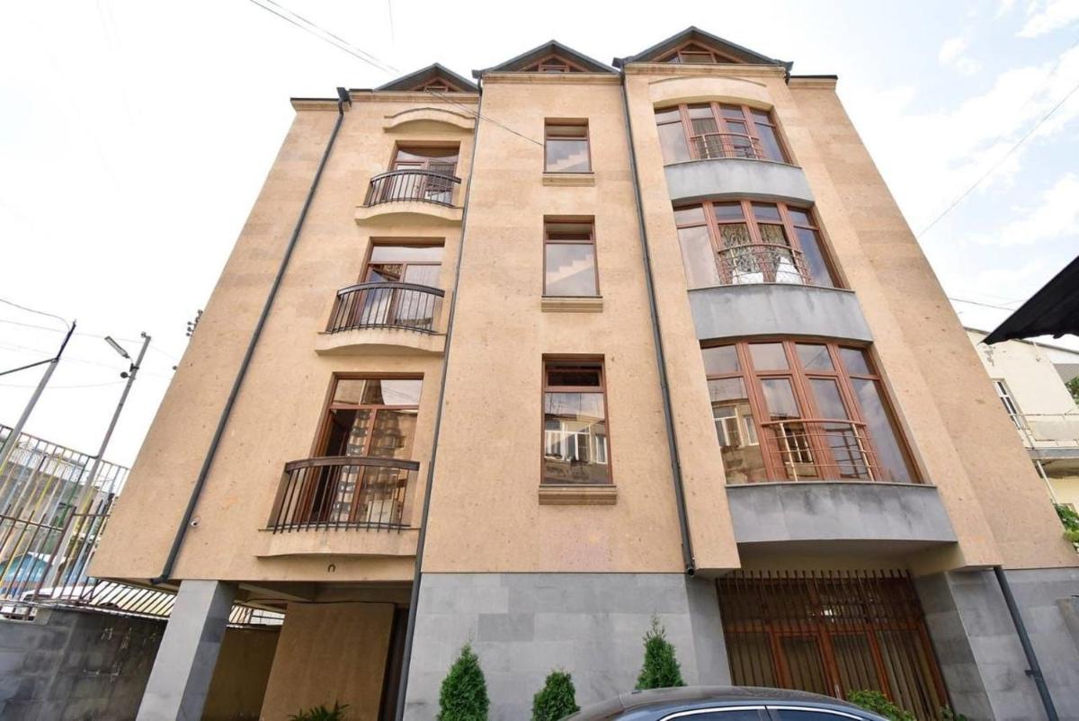 Kievyan street, 3 bedrooms Modern, New Euro Renovated House AR231 - Housity