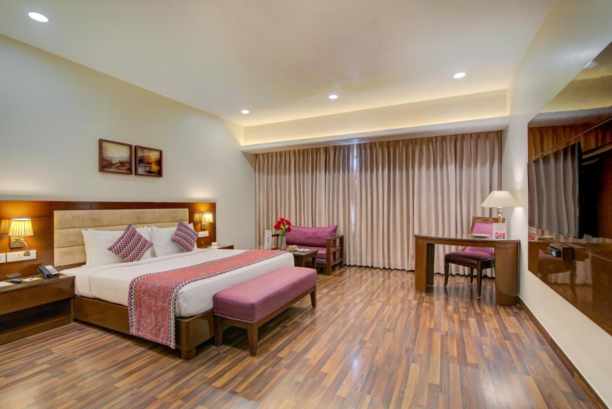 Hotel Home In By Amrik Sukhdev - Housity