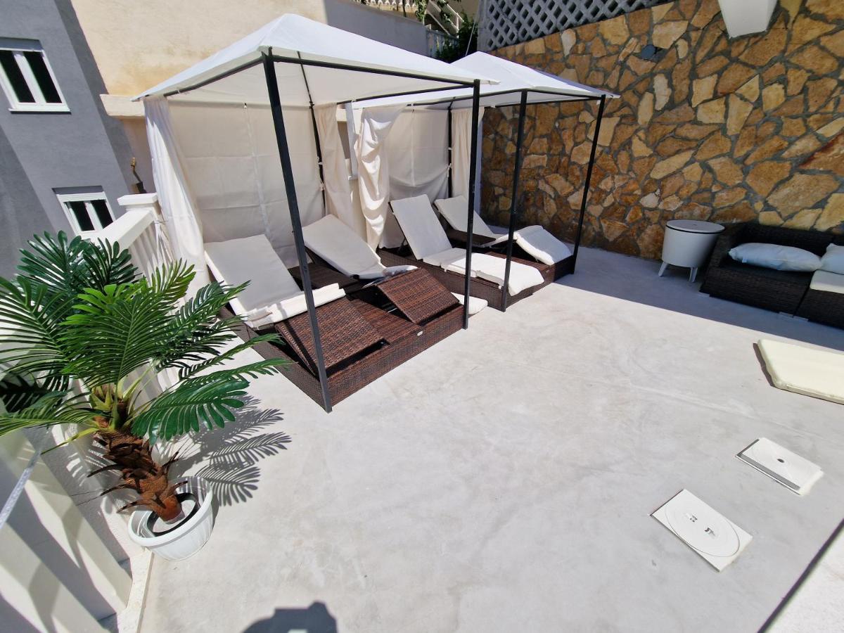Luxury Panorama villa, for 21 person in Omis - Housity
