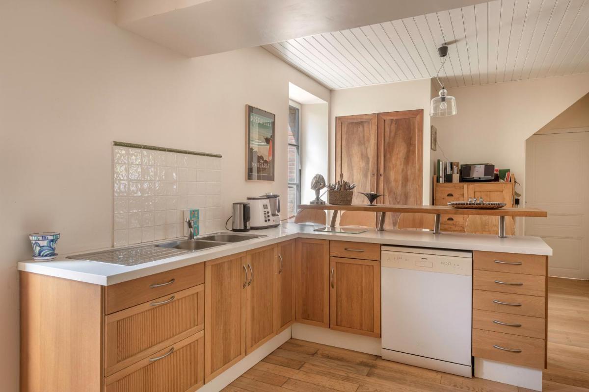 Villa familiale pour 11 personnes à 300m de la mer - Housity