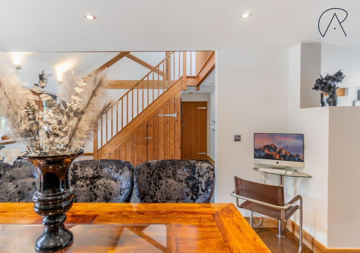 Dorney Barn, Close To Windsor Legoland - Housity
