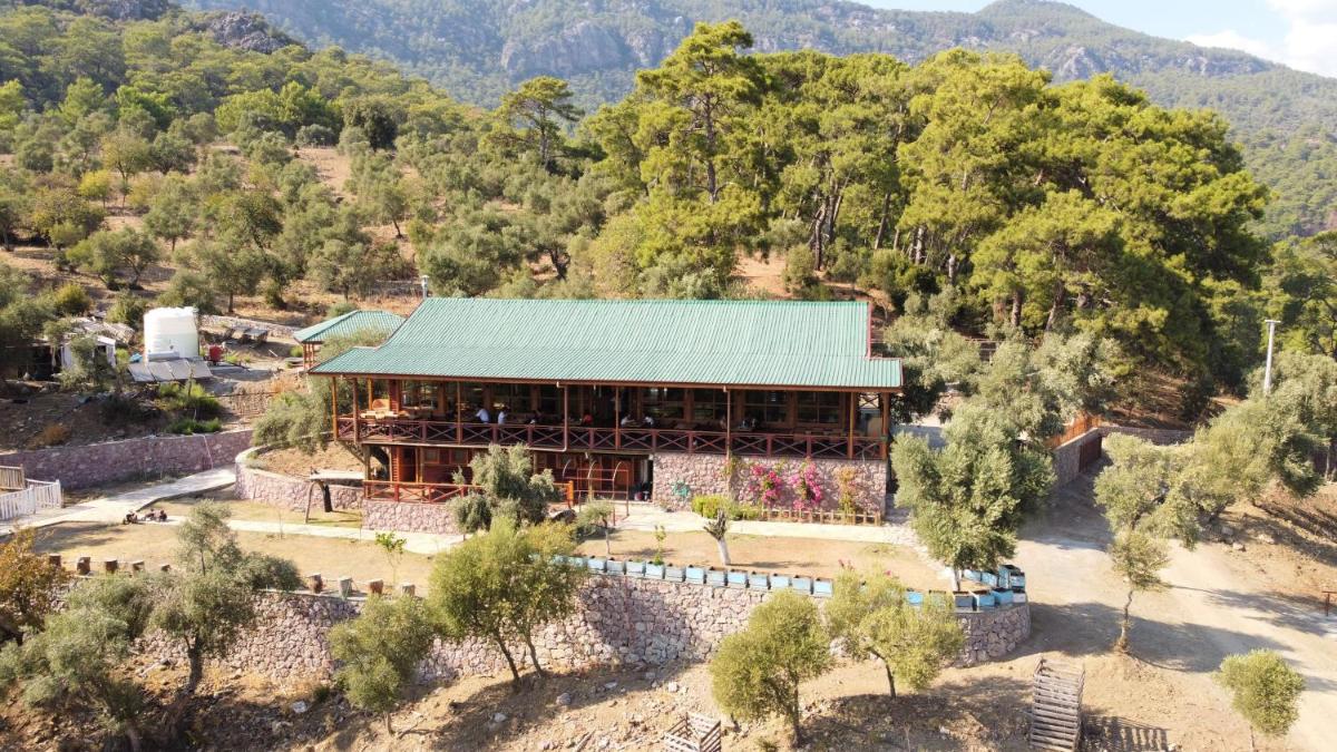 Suitetrails - Çandır Resort Restaurant