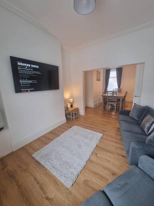 Highly Modern home, 3 bed, close to the Lake District - Housity