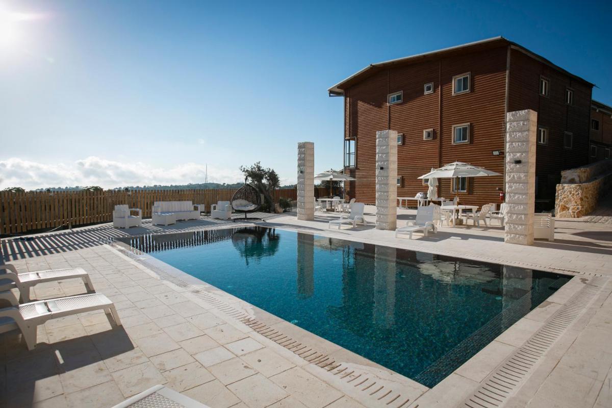 Carmel Cabins - Housity