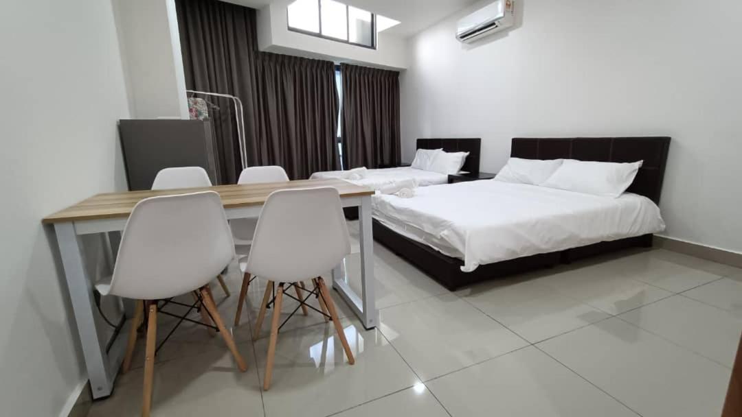 Pacific Towers Star Seksyen 13 PJ Jaya One Parking Pool Kitchen - Housity