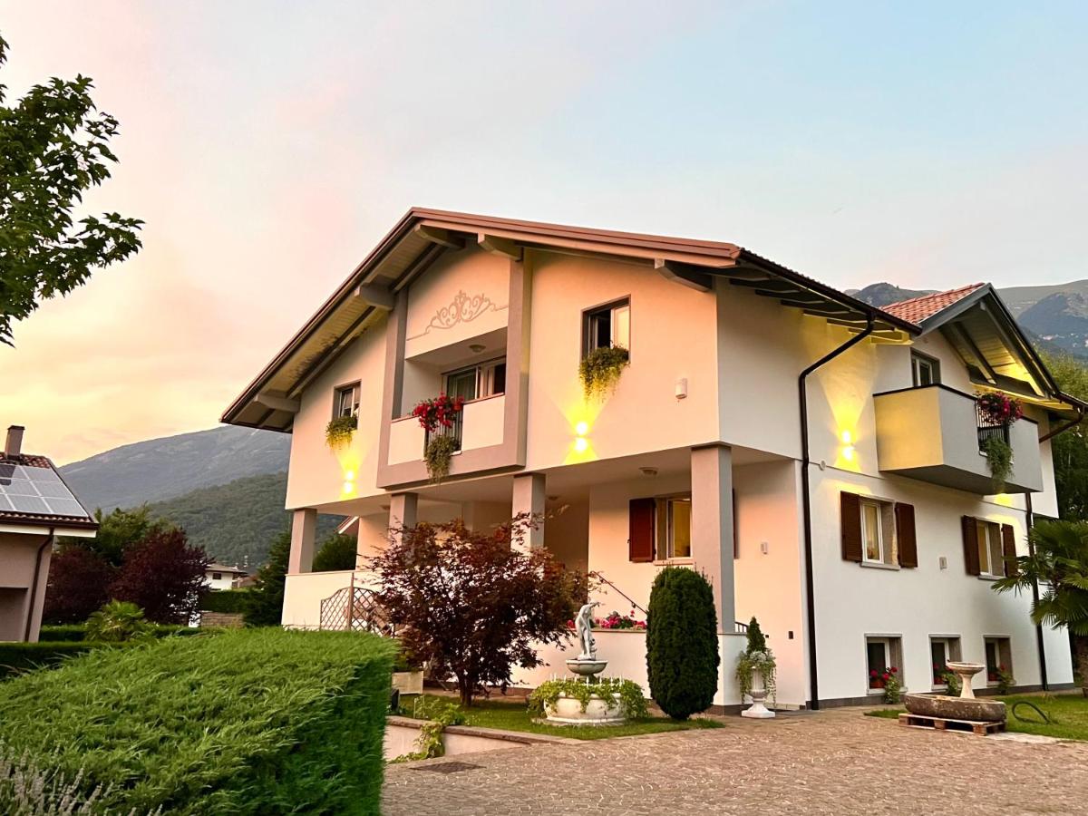 La Finestra sul Giardino - B&B - Housity