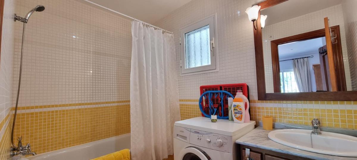 Homes of Spain, Al Andalus Residencial Piso S Planta baja con WIFI - Housity