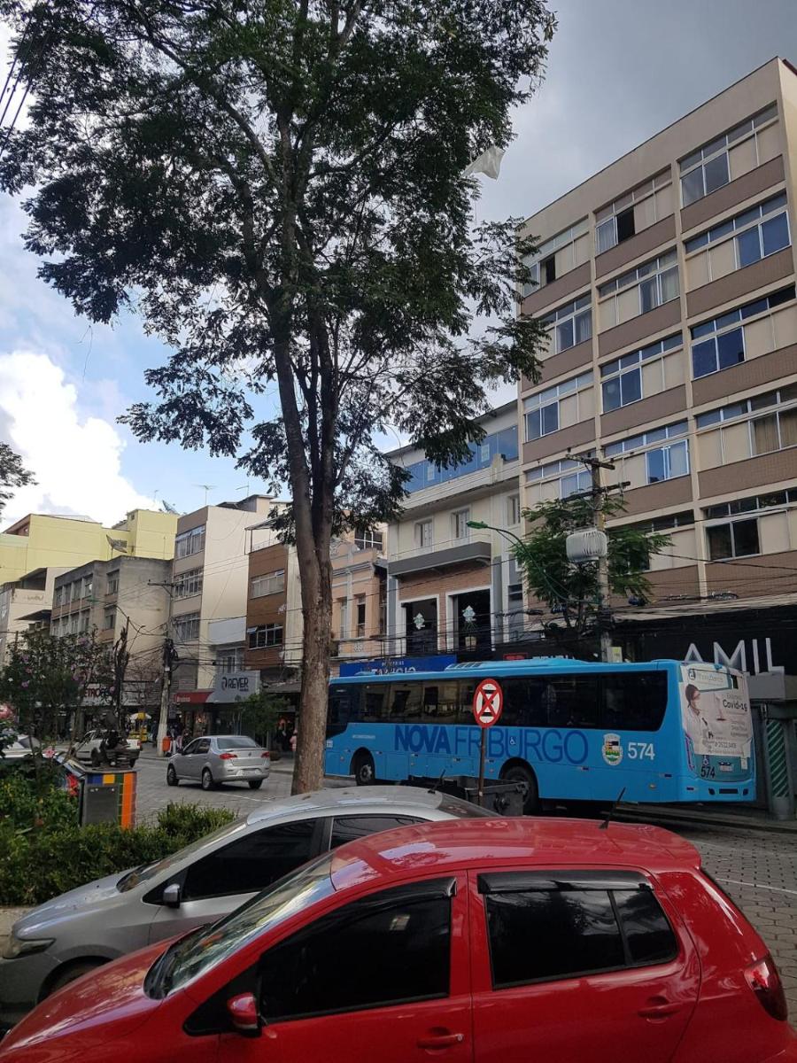 Kitnet no centro de nova friburgo com facilidades - Housity