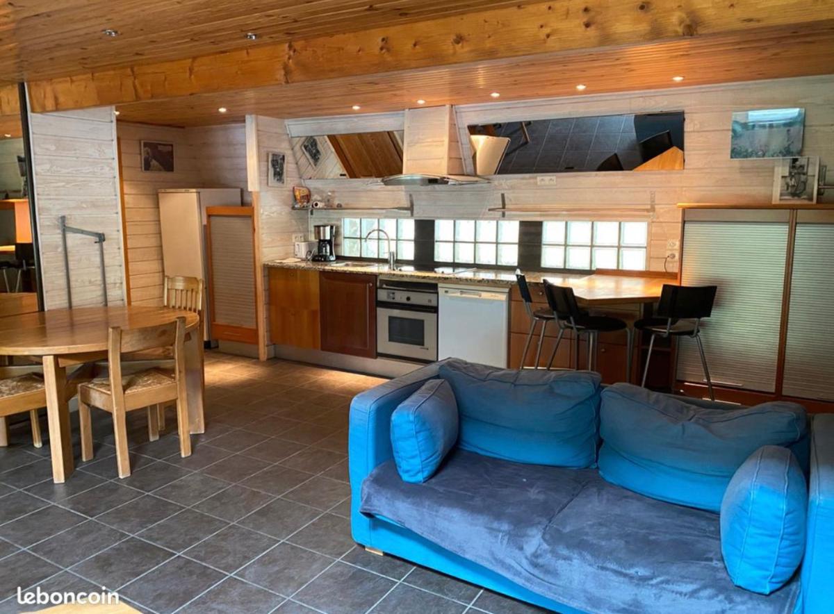 Maison Auvergne volcan Puy Mary Claux Giraldès GR400 - Housity