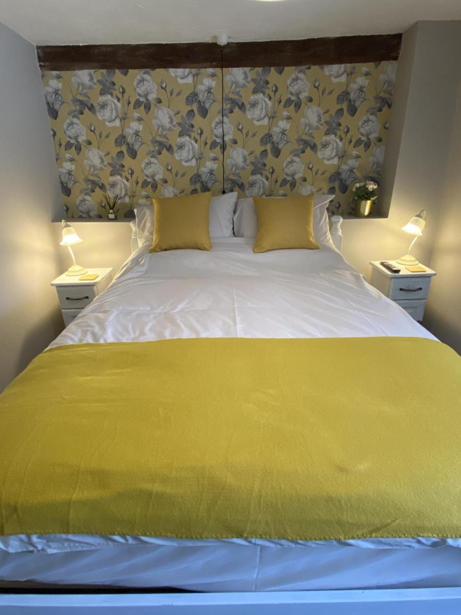 The Black Horse Inn - Housity