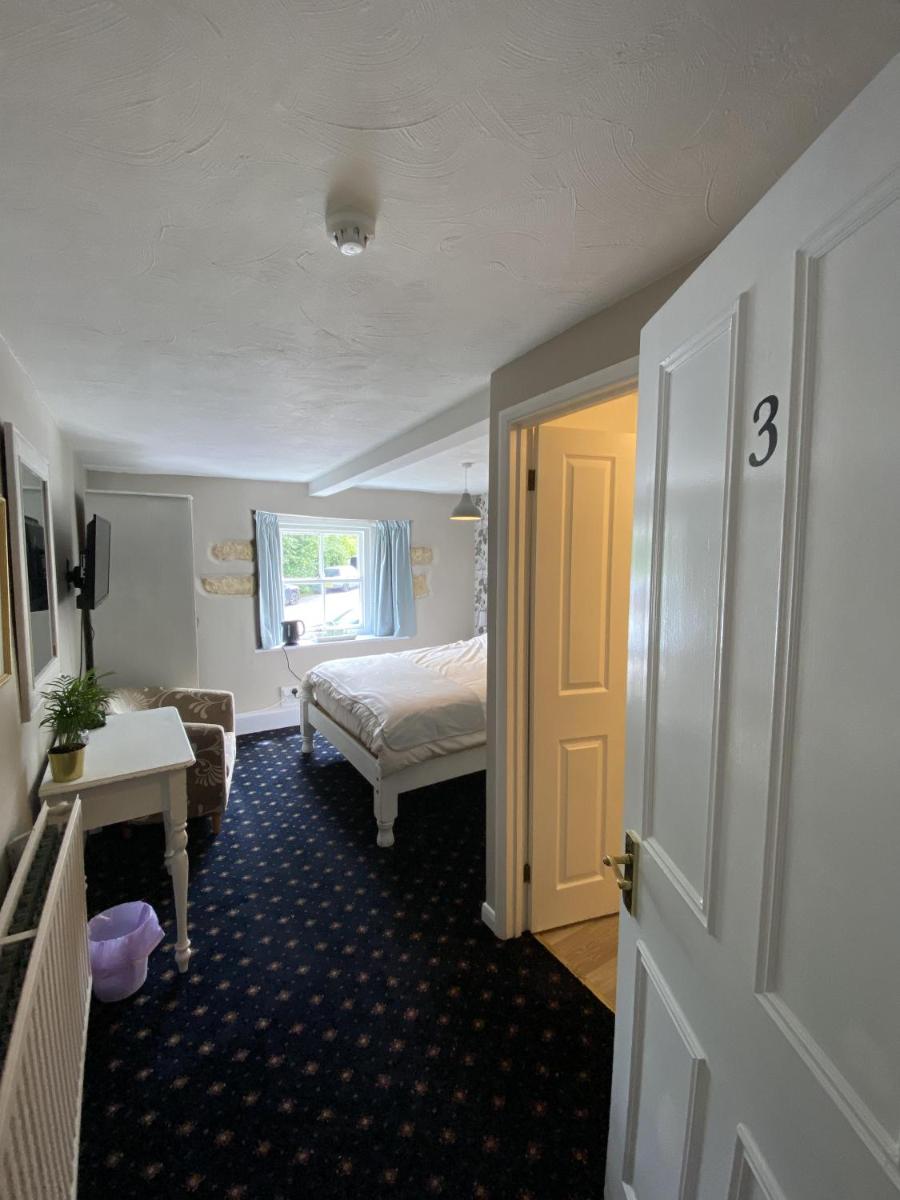 The Black Horse Inn - Housity