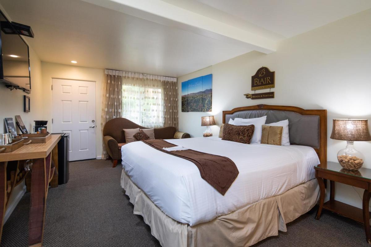 The Vendange Carmel Inn & Suites - Housity