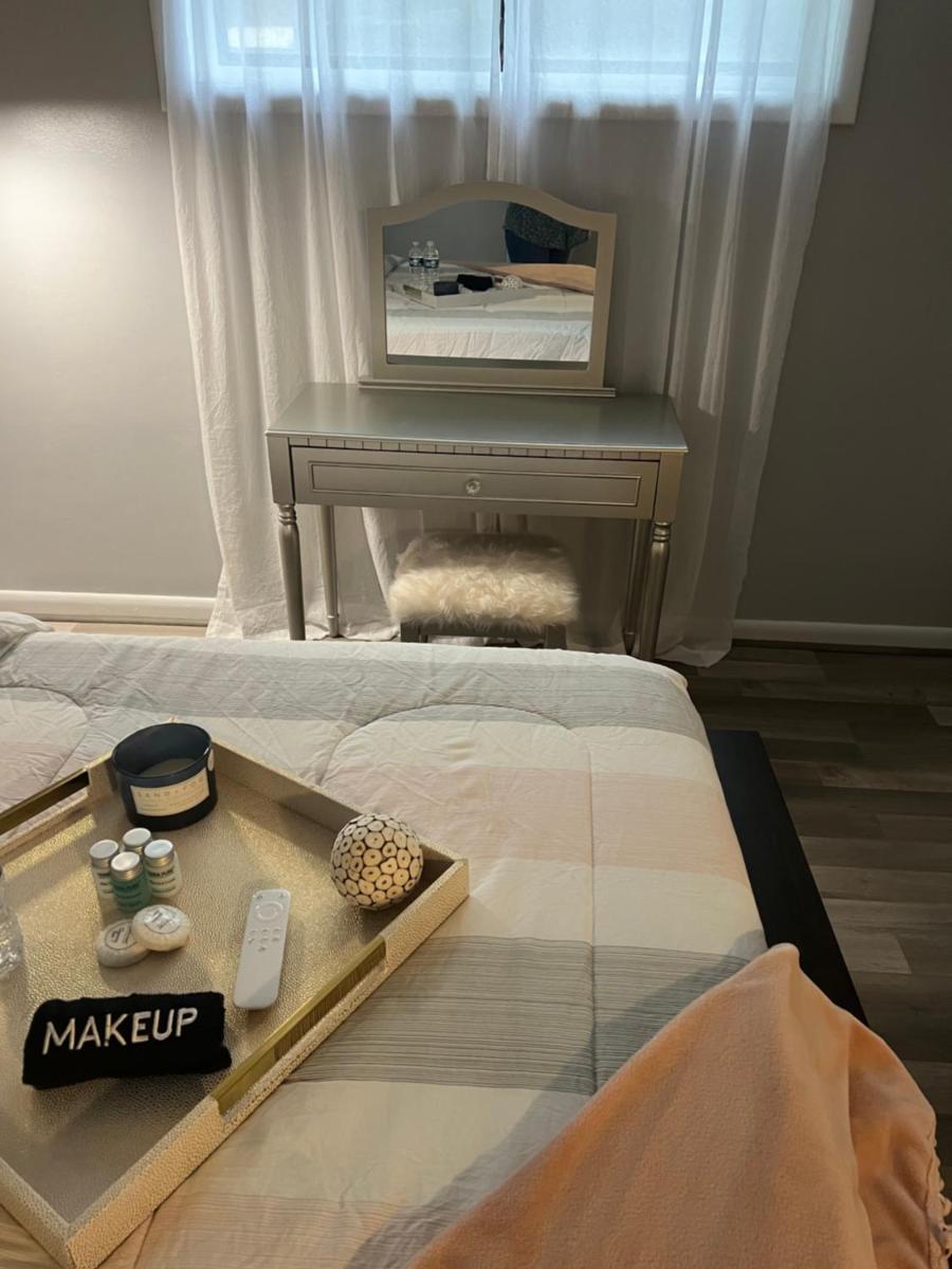 Adorable Condo in Heart of Williamsburg! - Housity