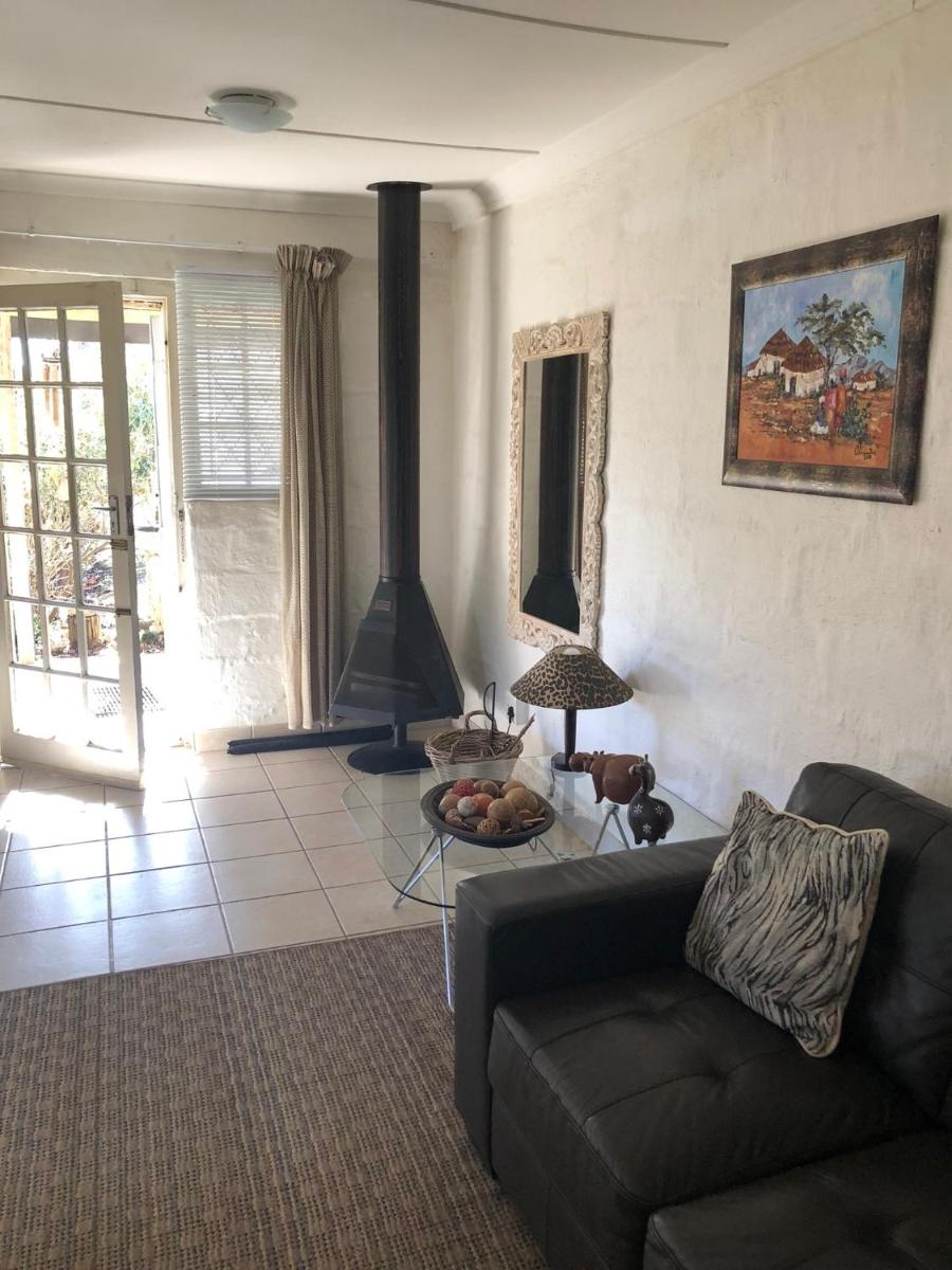 Featherfield Guest Cottage - Housity