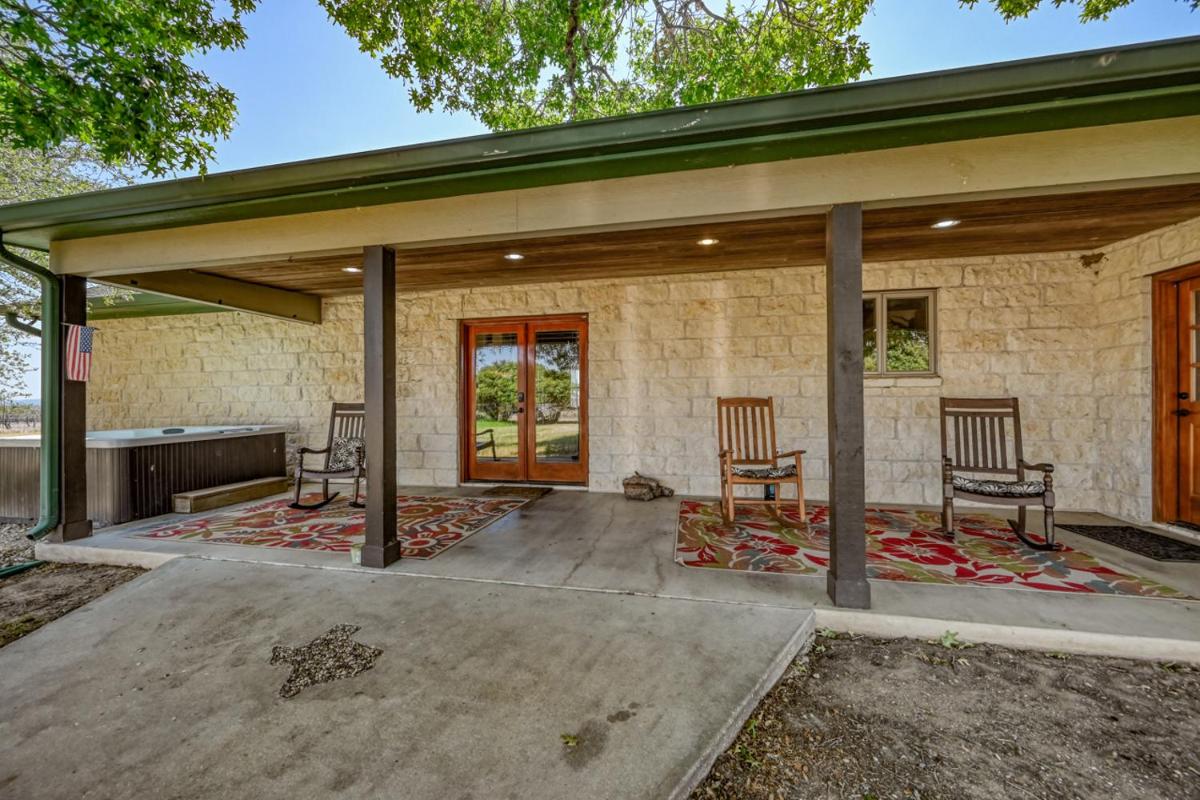 Charming Country Home with Hot Tub & Fire Pit! - Housity