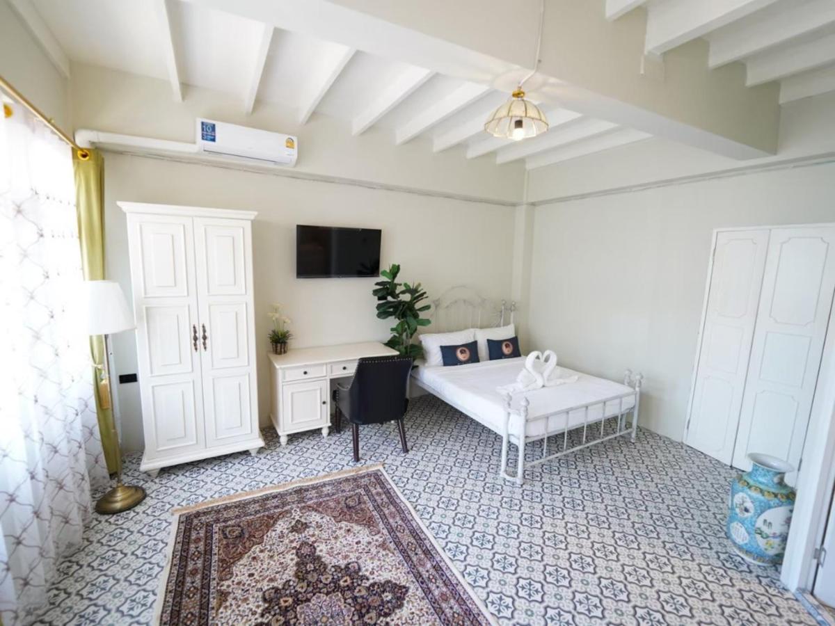2499 Heritage Chinatown Bangkok Hotel By RoomQuest - Housity
