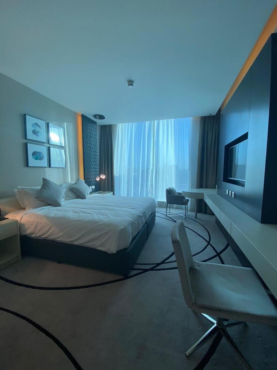 4Leisure Suites DAMAC Esclusiva Towers - Housity