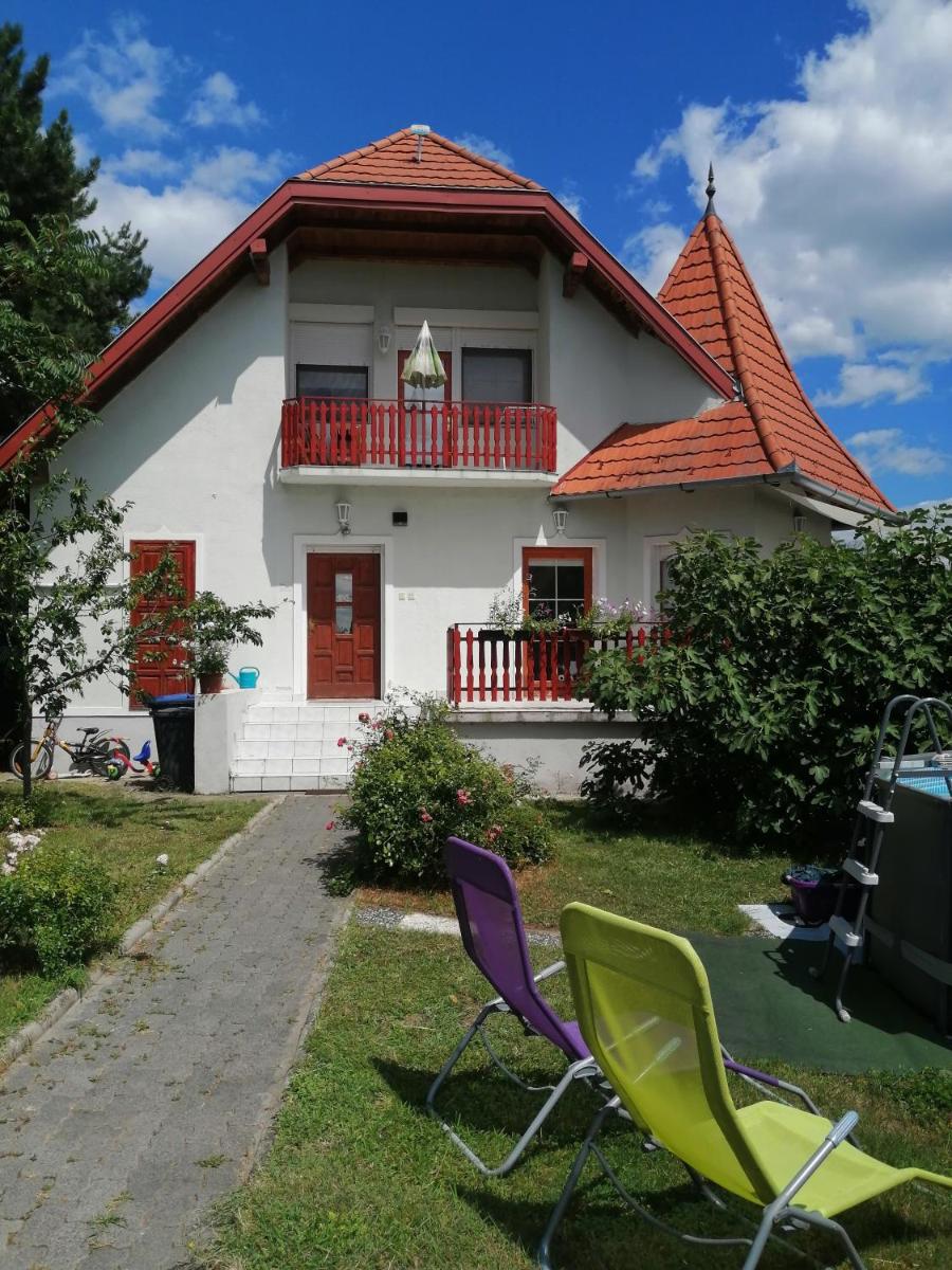 Two bedroom apartment with swimming pool - Housity