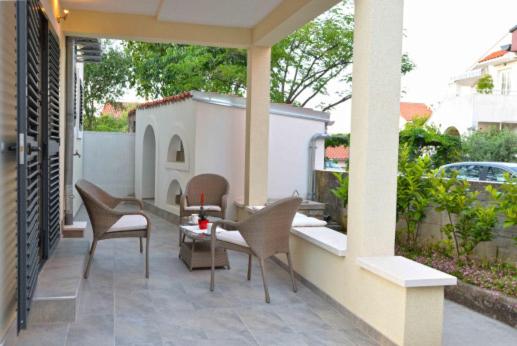 Murter-Slanica 4+2 - Housity