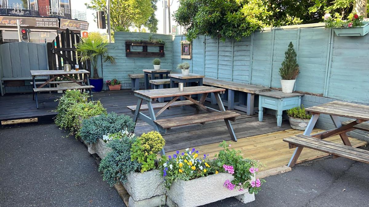 The Windsor Castle Inn - Housity