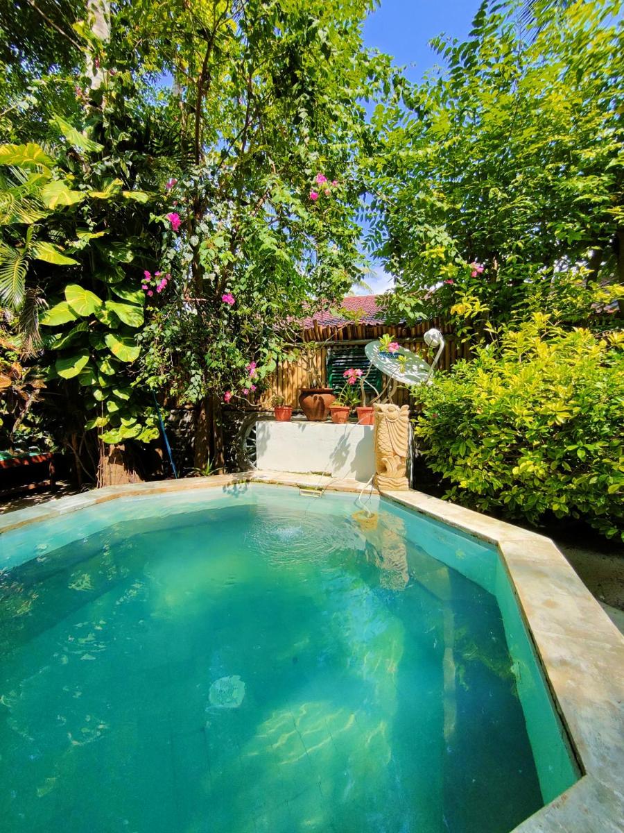 Kai's Beachfront Villa - Housity