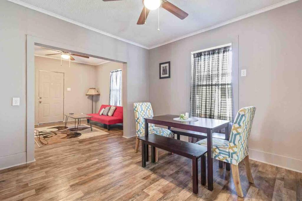 Updated Cottage, pet friendly, full equipped home. - Housity