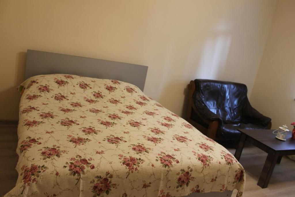 Iren Apartment - Housity