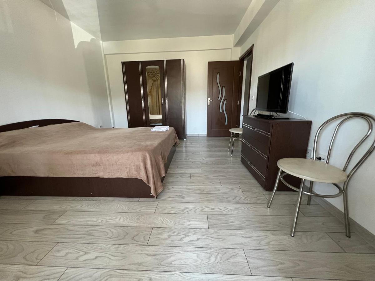 Ella Doo Apartament - 15 min de Palas - Housity