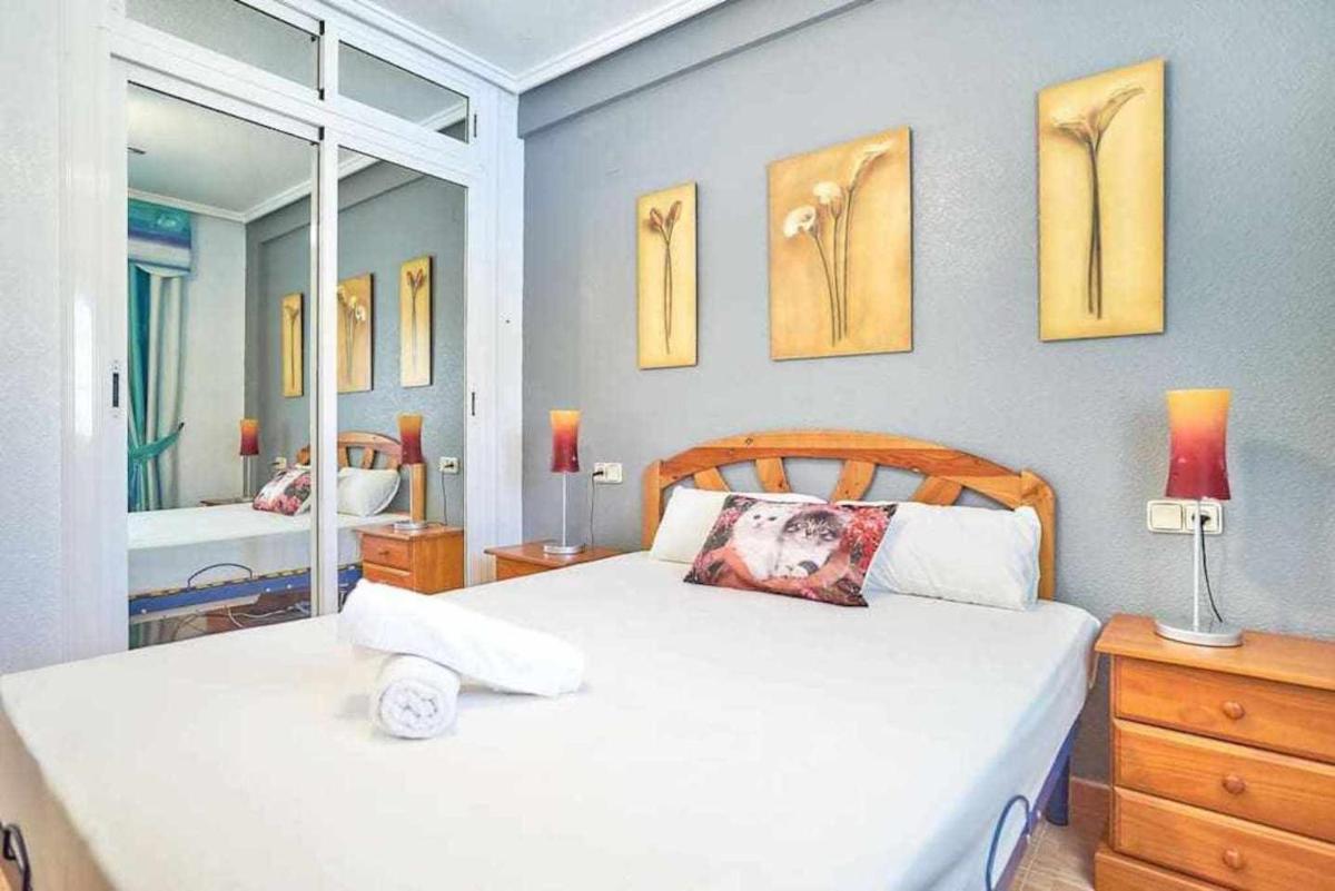 Suitetrails - Espanhouse Valencia Apartment with pool view in Torrevieja