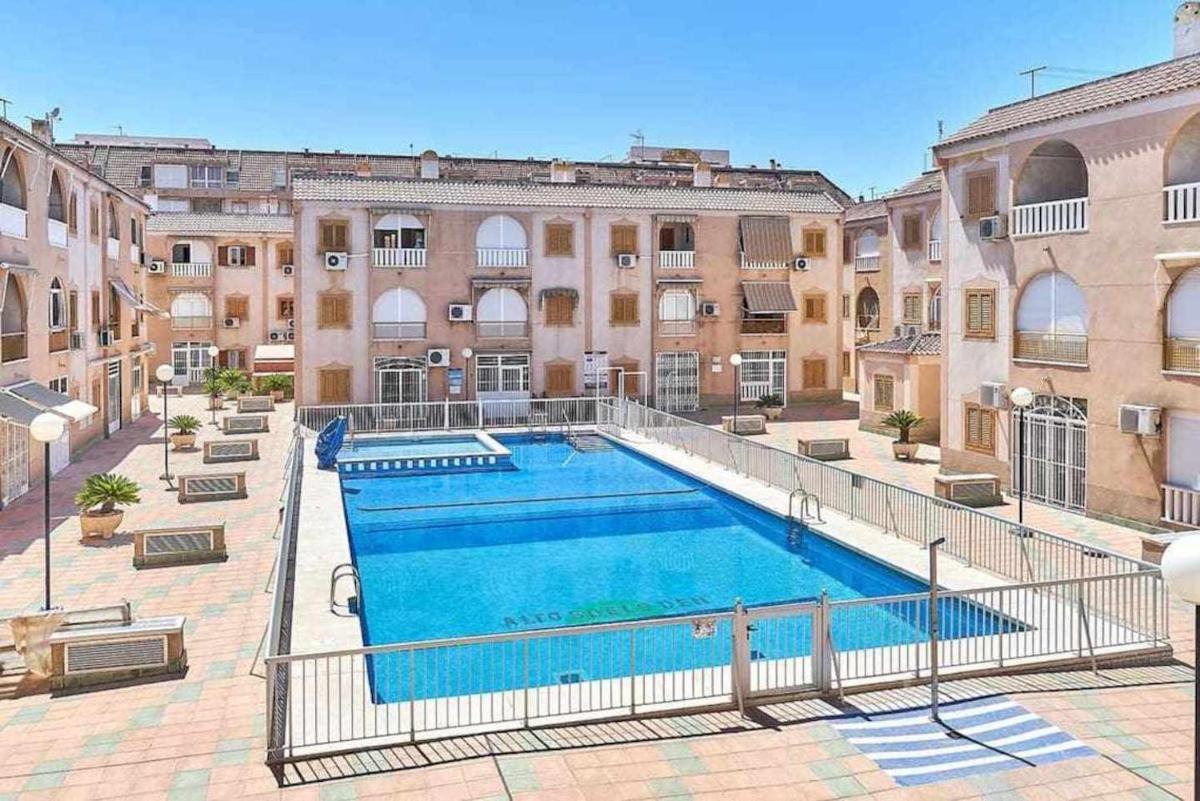 Suitetrails - Espanhouse Valencia Apartment with pool view in Torrevieja