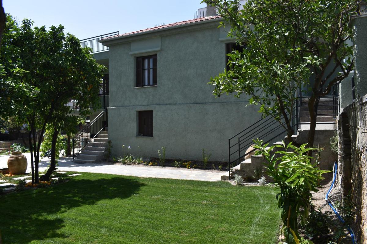 Betty's Garden House - Housity