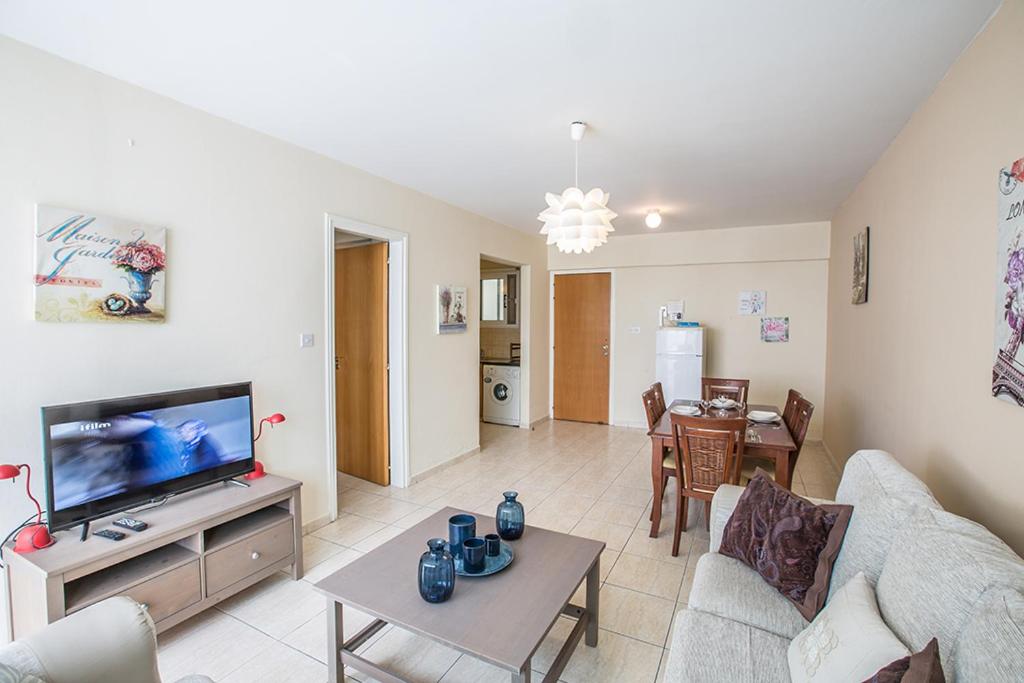 Suitetrails - Merab Holidays Apartment Castalia 62