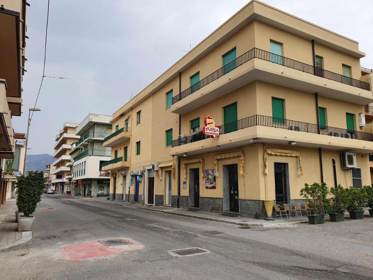 Fantasia BeB APARTAMENT STUDIO - Housity