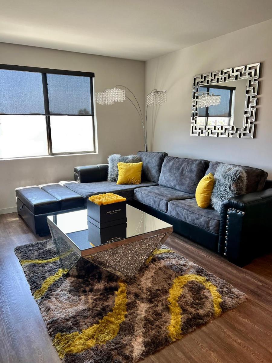 The Luxurious Doses of Roses 2 br suite next to Angels Stadium 6 mins from Disney - Housity