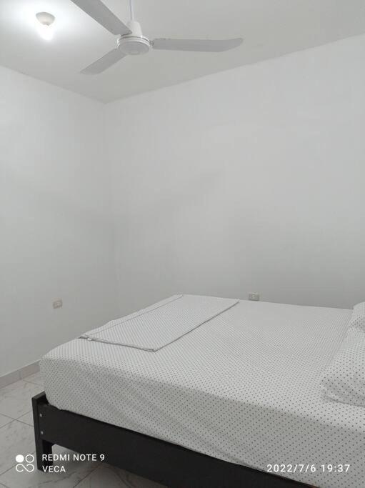 Depa. a precio de Habit. con A/C, WIFI 80, Céntrico confort. - Housity