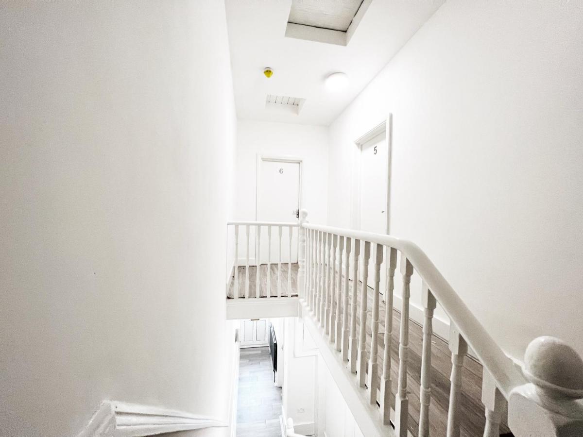 Minet Gardens House - Suite 6 - Housity