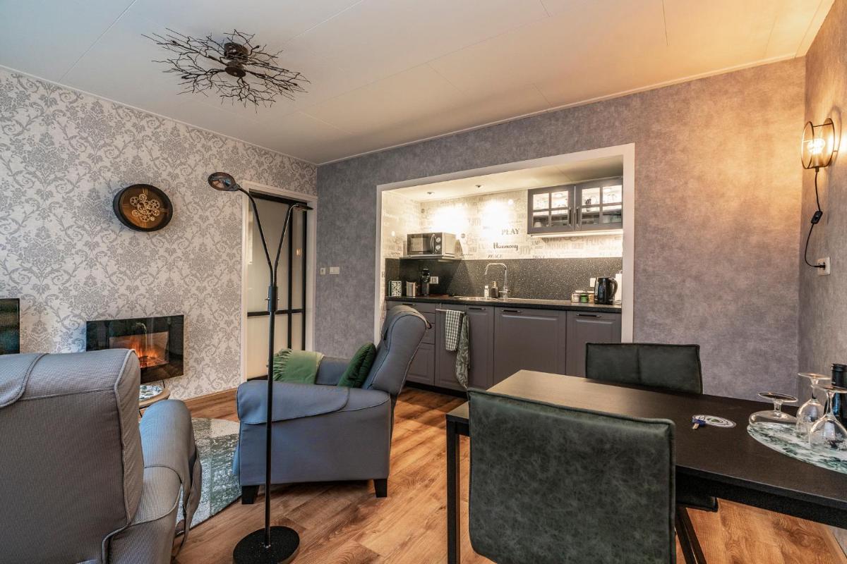 B&B Poort van Westerwolde privé appartement met terras op zuiden - Housity