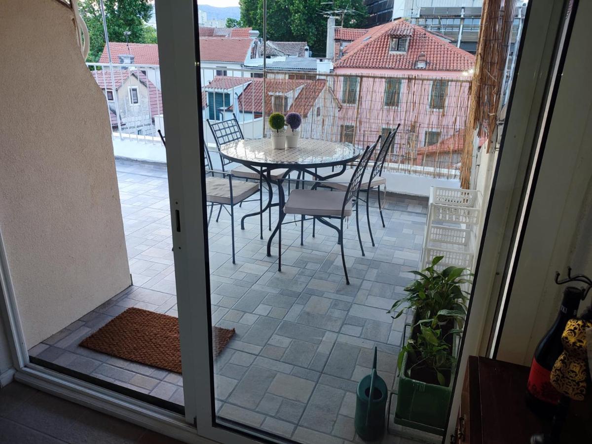 R&E Apartment - Housity